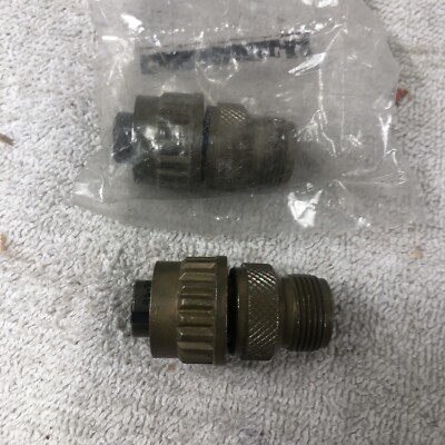 Lot of 2 Crown Connectors CR3106A10SL-4S Circular Connector CR3106A10SL4S (4280)