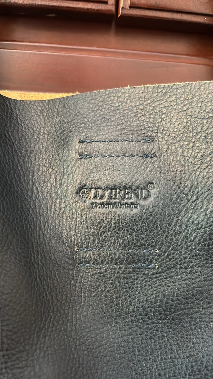 Old Trend Women's Genuine Leather Forest Island Tote Bag image 5