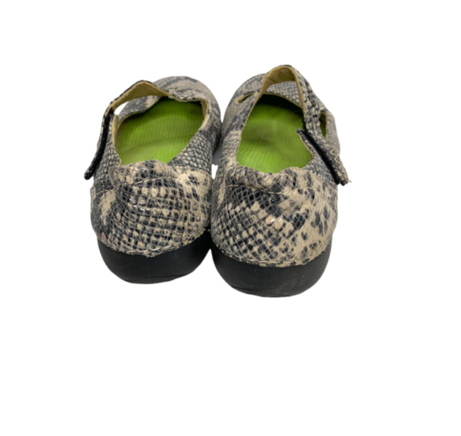 Vionic Python Mary Jane Flats Wide Size 9.5 - image 3