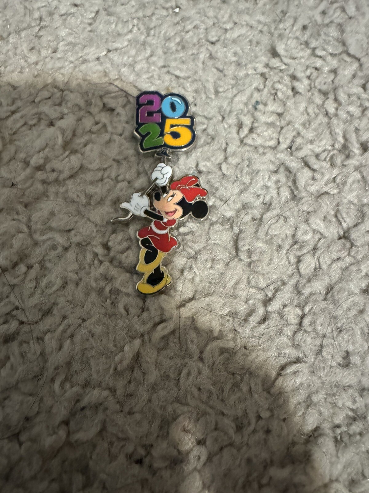 Disney Trading Pins Minnie Mouse Dated 2025 Booster