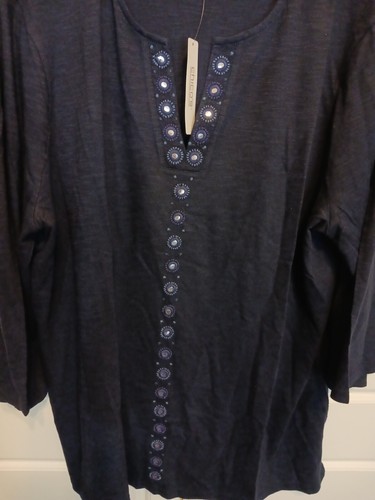 Chico's Mirrored Notched IMidnight Tunic, Size 4 NWT - Picture 3 of 6