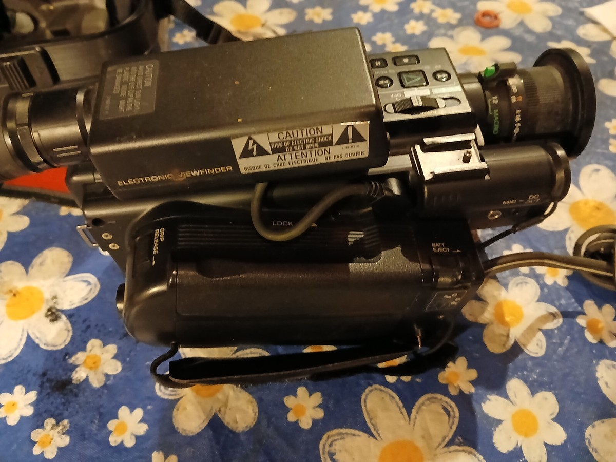 Vintage 1987 Sony Handycam CCD-V3 Video Camera Recorder Camcorder
