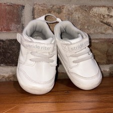 Stride Rite Munchkin Mars Boys Girls Size 4 White Baby Walking Shoes