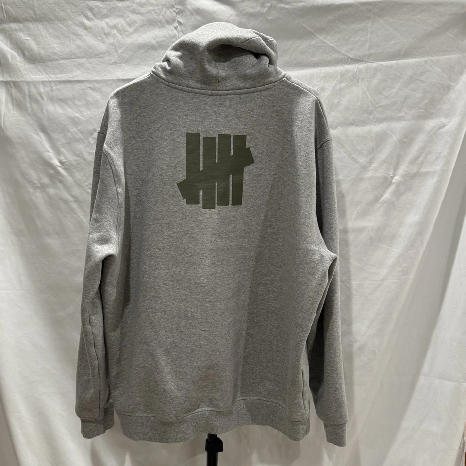 Undefeated X New Era Collab/ Yankees Hoodie / Size XL / Gray Great Condition ! - Image 4 of 4