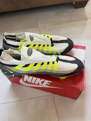 Nike Vapor Edge Elite 360 Flyknit Football Cleats in Black/White/Volt Size 13