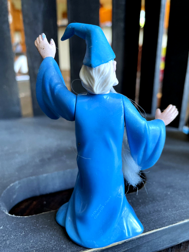 Vintage 1995 Disney Sword & The Stone MERLIN Figure - McDonald's Happy Meal Toy - Picture 2 of 2