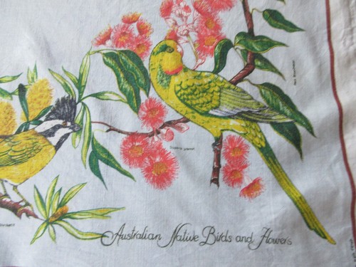 Vintage Linen Tablecloth,Australian Birds 127 x 117 cms - Picture 5 of 15