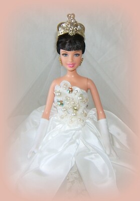 Poupée Barbie Collection – Mariée Reine 5 – Mattel – Occasion Comme Neuve