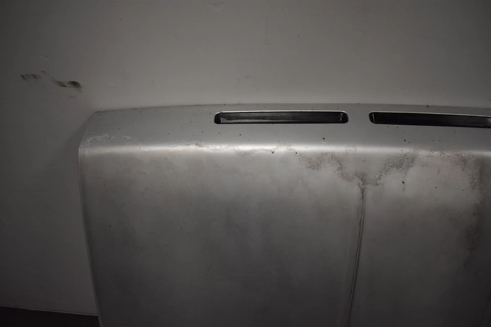 1986 - 1990 Nissan Pickup Silver Frost Metallic-549 Hood Panel - Image 2 of 4