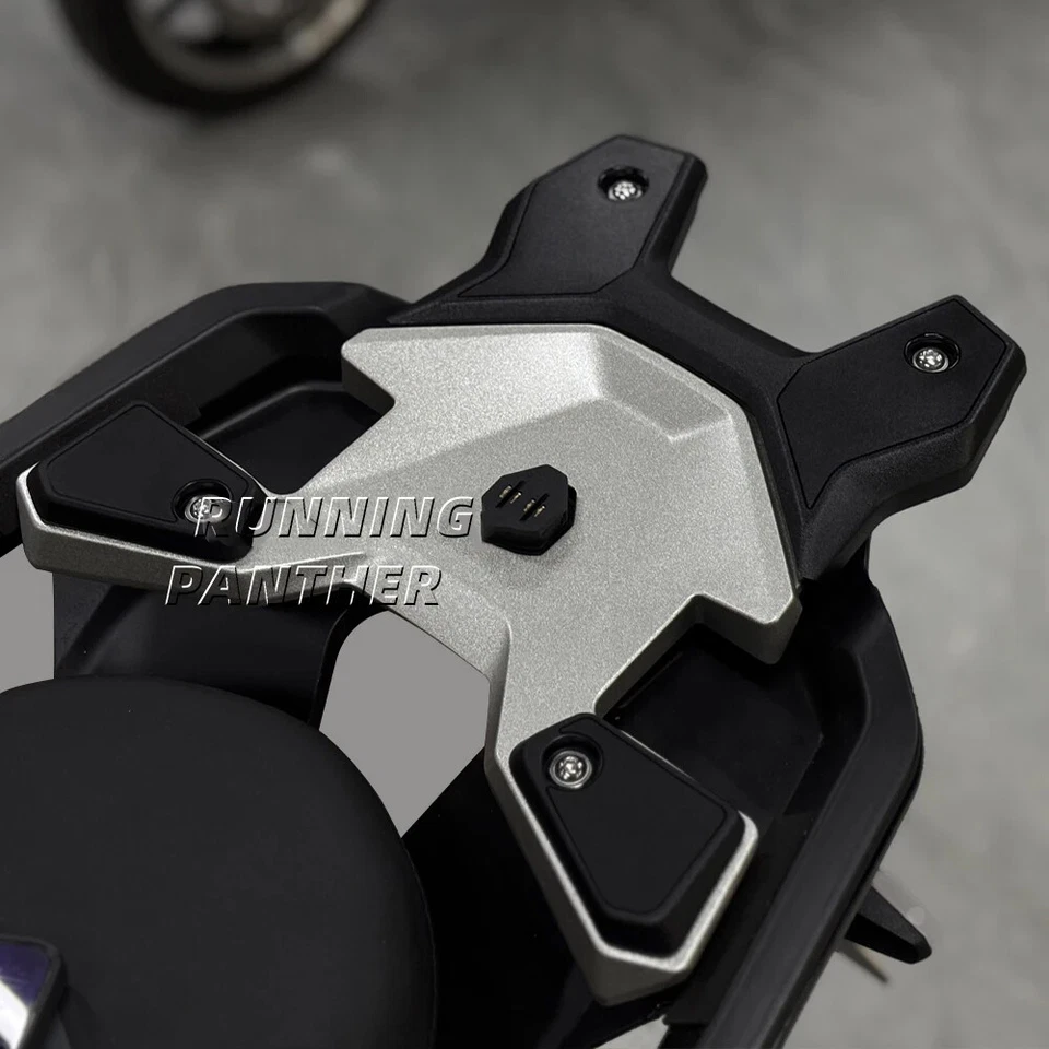 Portaequipajes trasero con interfaz USB para BMW R1300GS ADV  Foto 4 de 4