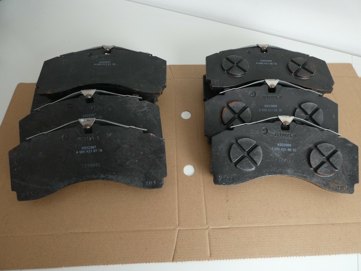 Genuine New Mercedes Brake Pads MB7121-0 , A0004218110 