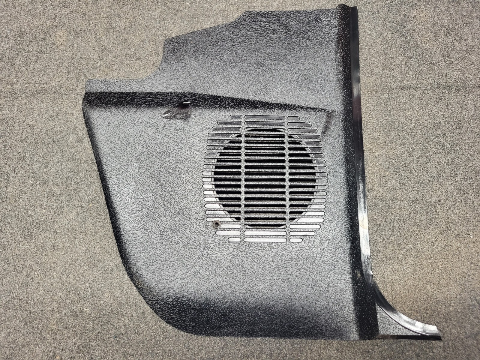 BmW E30 Kick Panel Left Right 1935591 1935592 eBay