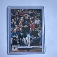 2018-19 Panini Chronicles Rookie Luka Dončić #111 Dallas Mavericks NBA