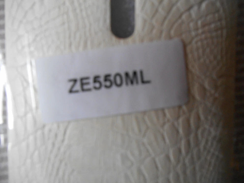 ASUS ZENFONE 2 ZE551ML, ZE550ML COVER CREAM PATTERN BNIP - Image 2 of 4