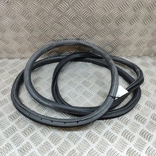 MERCEDES-BENZ GLE W167 2022 T&uuml;rdichtungsgummi hinten rechts A1676972500