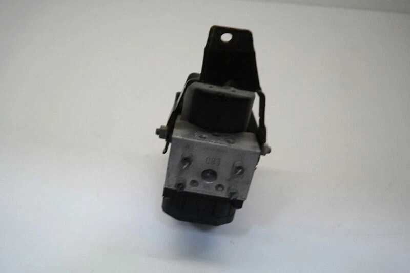 02 03 04 MITSUBISHI DIAMANTE ABS ANTI LOCK BRAKE PART ASSEMBLY OEM - Image 3 of 4