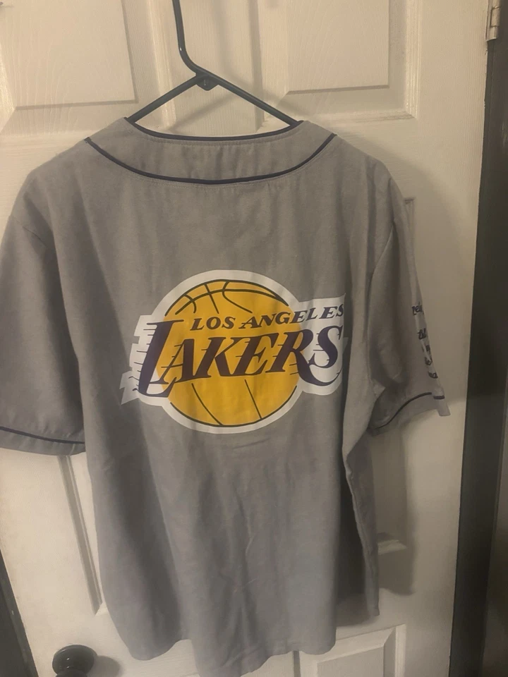 Camiseta de béisbol vintage de Los Angeles Lakers para hombre camiseta abotonada equipo de la NBA NUEVA CON ETIQUETAS Foto 3 de 4