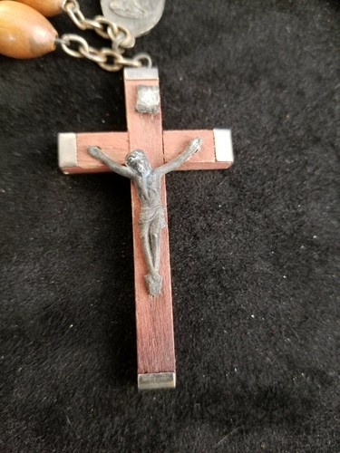 Rosary of Olive Wood From Italy (1348) - Picture 5 of 7