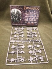 LOTR Warhammer Warriors of Minas Tirith 24 Plastic Models tk1