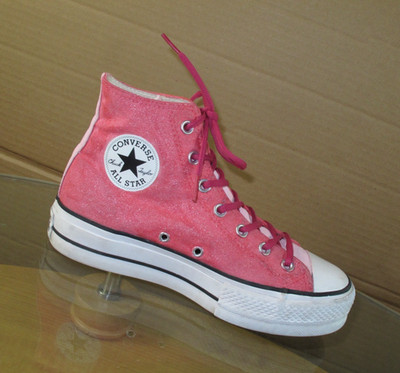 Converse Chuck Taylor All Star Platform Sneaker  Women s Size 8
