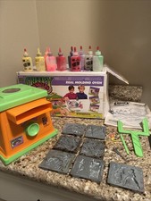 Vintage  93 Toymax Creepy Crawlers Workshop Bug Maker Oven Box Papers Xtra Molds