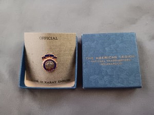WW2 KOREAN WAR  AMERICAN LEGION PIN 10K 5YR ORGINAL BOX INDIANAPOLIS MINTY
