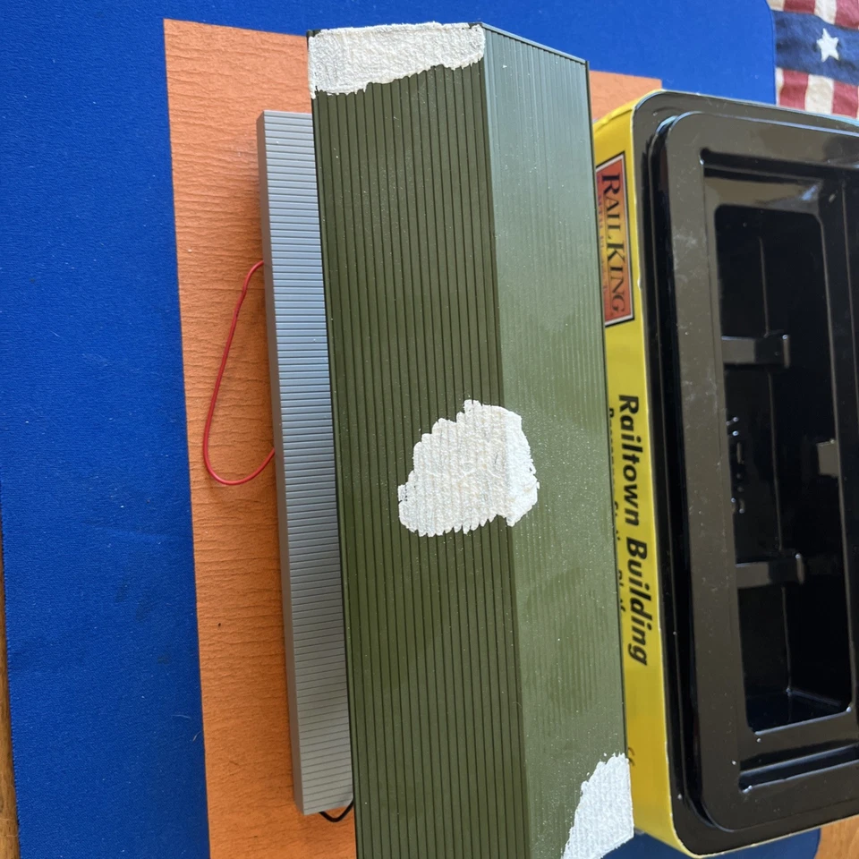 MTH Rail King O Scale Passenger Station Platform - Image 3 of 4