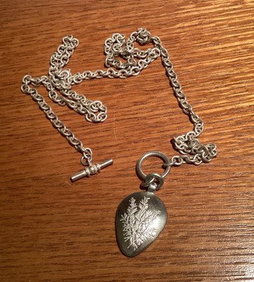 VTG Silvertone Pendant Shakespeare s Hamlet Rosemary Quote by Ophelia