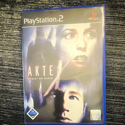 Sierra Akte X: Resist Or Serve PS2 PAL USK 16 Handbuch enthalten