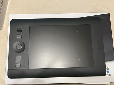 Wacom Intuos Pro Digital Graphic Drawing Tablet Small - Full Kit