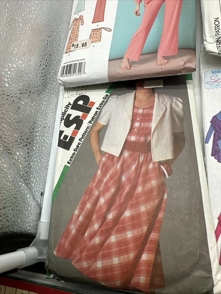 16 Womens & Aprons Patterns Lot - Simplcity - Burda - McCall's - Options - Image 2 of 4