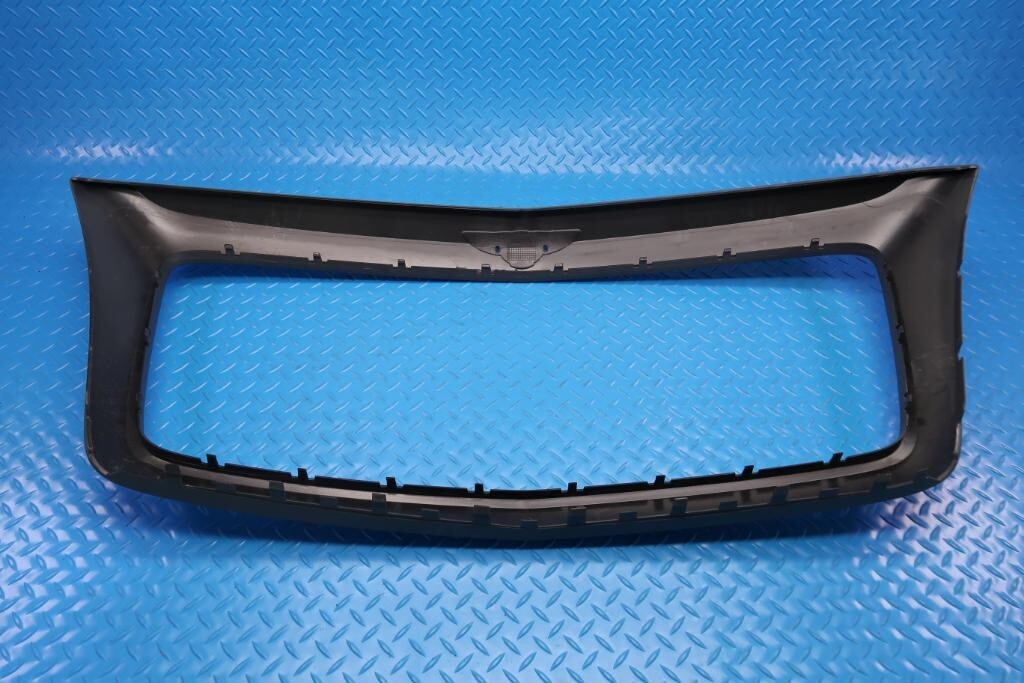 Bentley Bentayga front center grille surround #12380