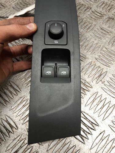 SKODA FABIA ELECTRIC WINDOW SWITCH (FRONT DRIVER SIDE) 5 Door 6VC867172A 21-24 - Picture 2 of 15