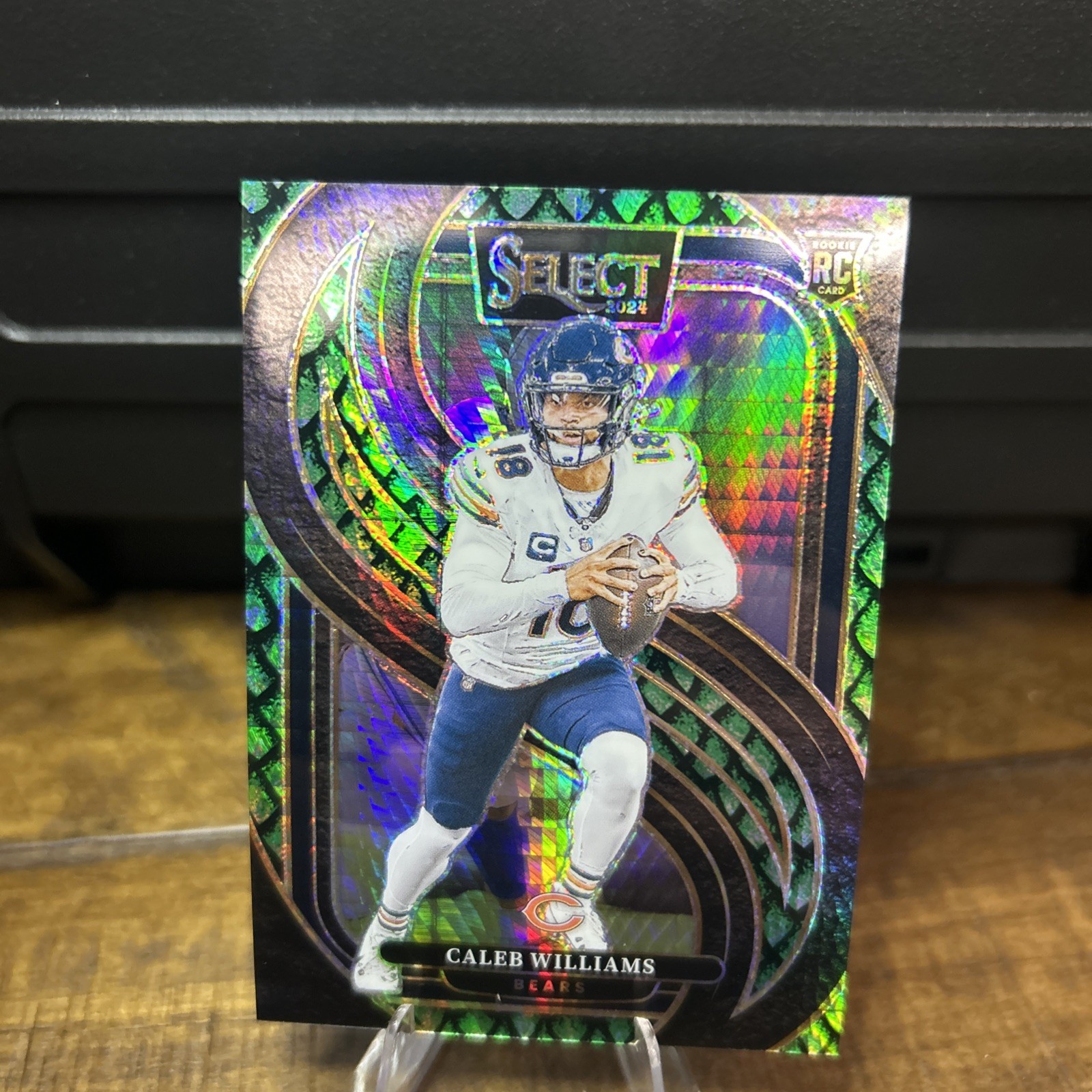 2024 Panini Select - Premier Level Caleb Williams #114 Dragon Scale Prizm /81 RC