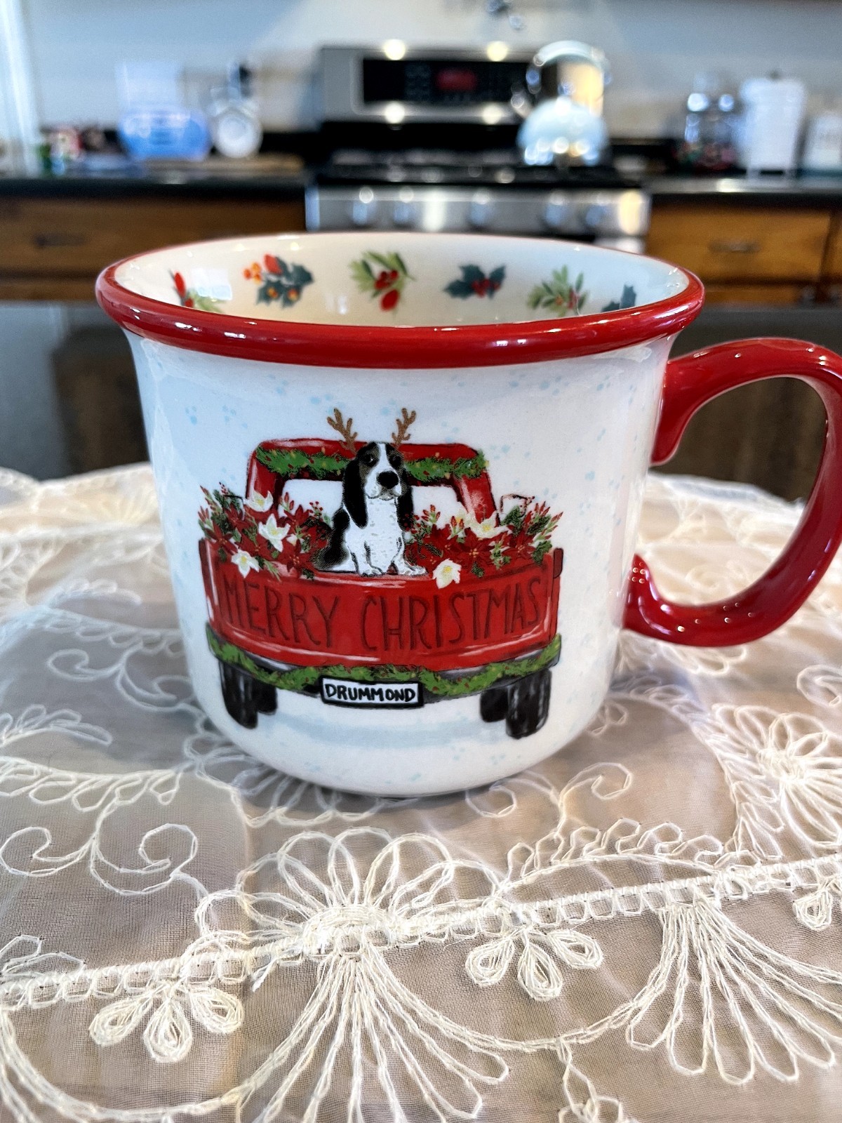 The Pioneer Woman Merry Christmas Dog in Truck 16oz Ceramic Mug Coffee Soup, EUC