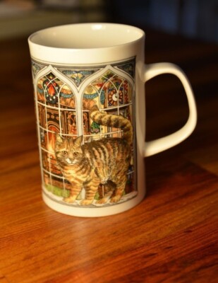 Dunoon Christmas cats Mug by Sue Scullard. Fine Bone China.  Made in England