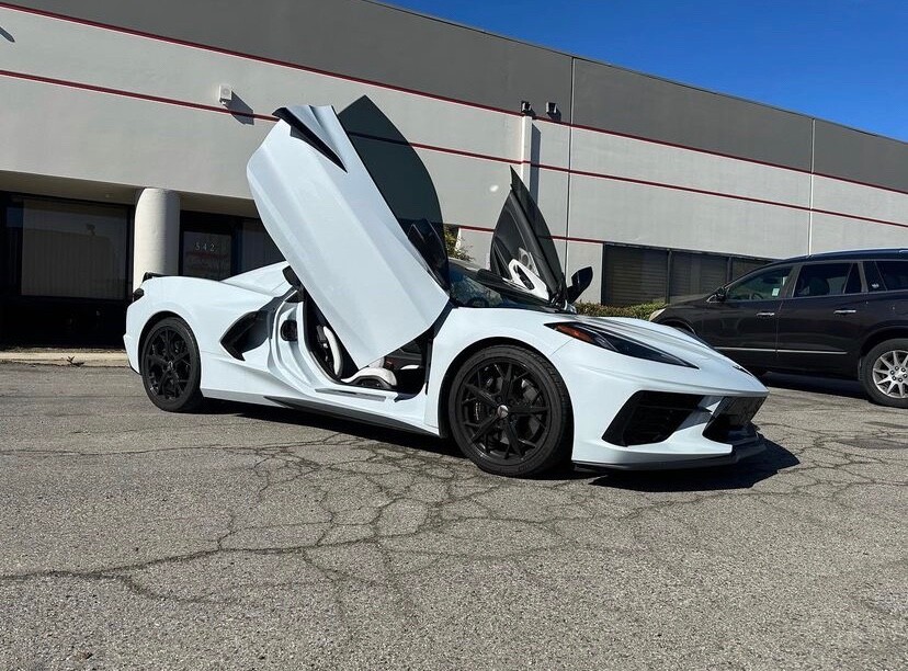 chouette ☆  2020-2023 C8 Corvette Butterfly Door Hinges Vertical Doors