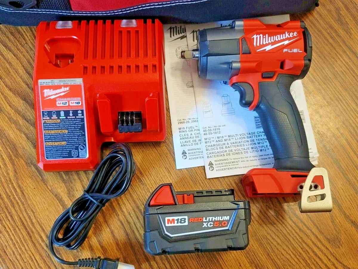 Milwaukee 2 PC M18 FUEL Auto Kit - 1/2 Impact Wrench and 3/8 Impact Wrench