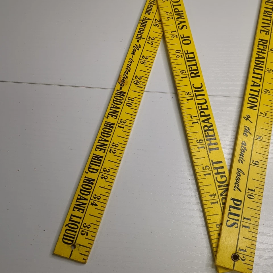 Memorabilia publicitaria de palo de patio de regla plegable vintage Foto 2 de 3