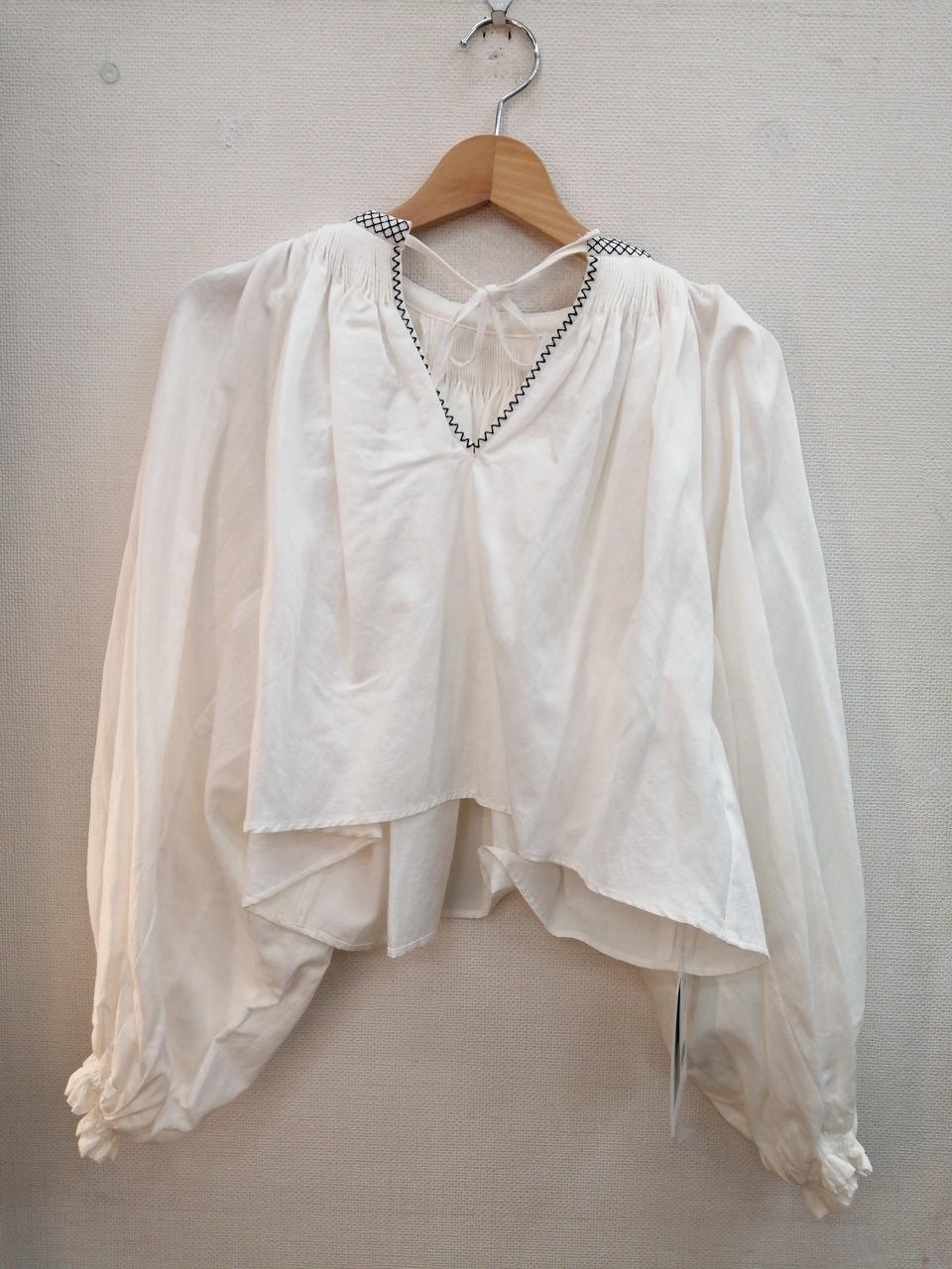 Ameri Hand Pin Tuck Smock Blouse Long Sleeve White - image 1