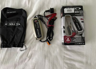 CTEK MXS 5.0 Batterie Ladegerät KFZ Auto Wohnwagen Boot etc. 1x benutzt!