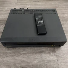 Hitachi M281 Black Easy Graphic Menu Digital Auto Tracking VHS VCRs w/ REMOTE 