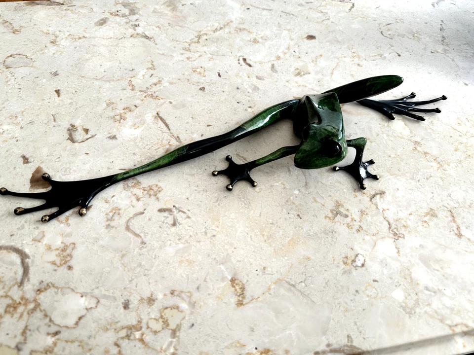 Escultura de rana de bronce GRAN ESTIRABLE BF5 por Frogman Tim Cotterill 1992 867/1000 Foto 2 de 4