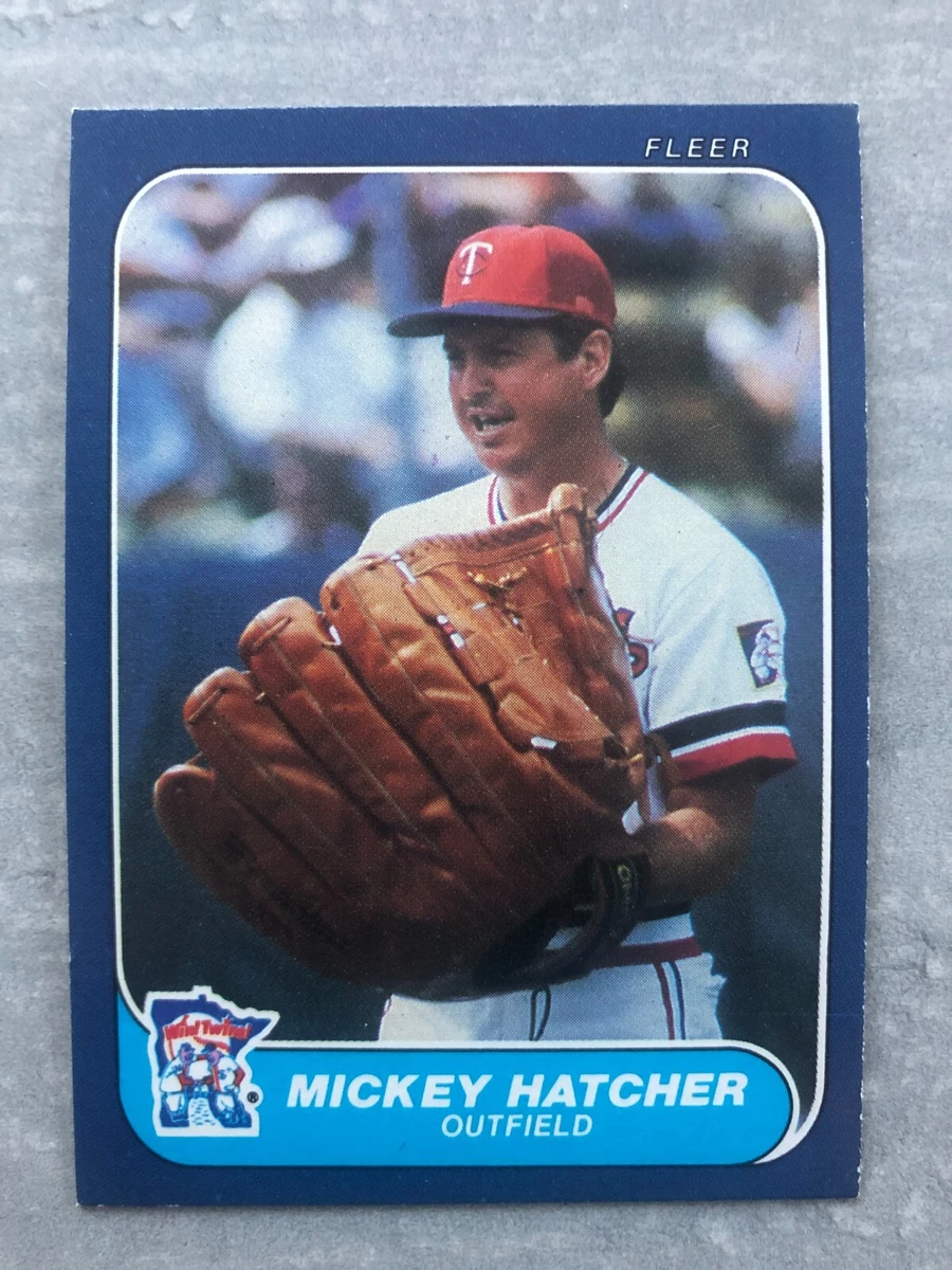 1986 Fleer MICKEY HATCHER Twins Big Giant Glove Funny Real Baseball Card  #396