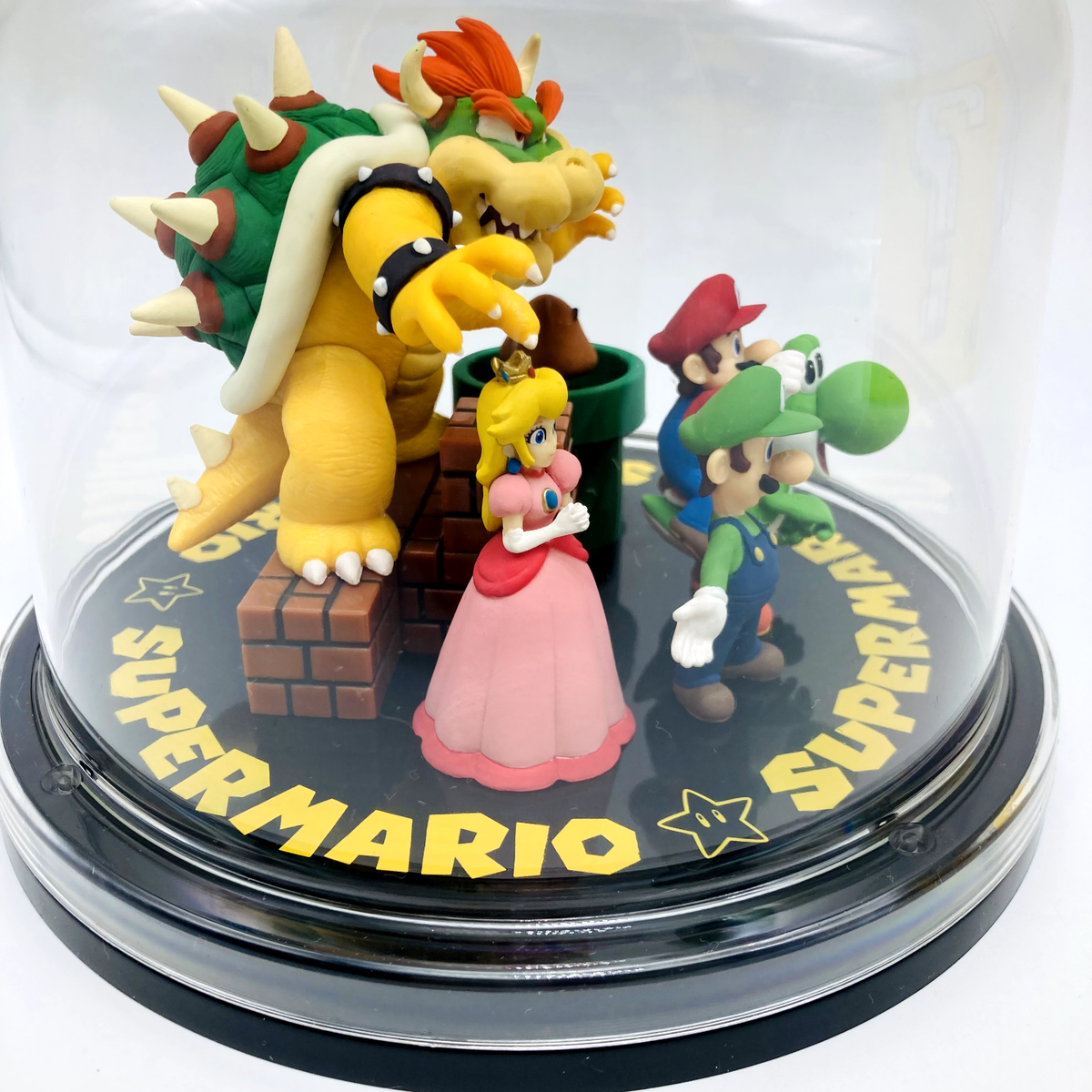 Super Mario Bros Characters Figure CLUB NINTENDO Japan 2012 Luigi
