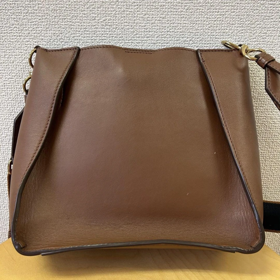 Bolso de Hombro Stella McCartney, 23x24cm, Cuero, Herrajes Plateados, Excelente Foto 4 de 4