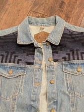 Vintage 1990 Woolrich Southwestern Wool Inlay Denim Jean Jacket Medium USA Made