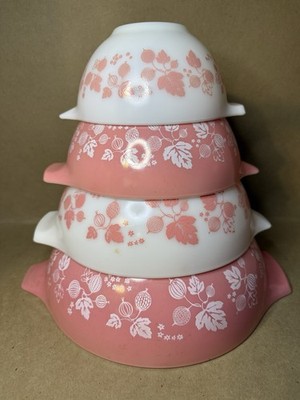 Vintage Pyrex Gooseberry Pink White Cinderella Nesting Bowls Set 441-444