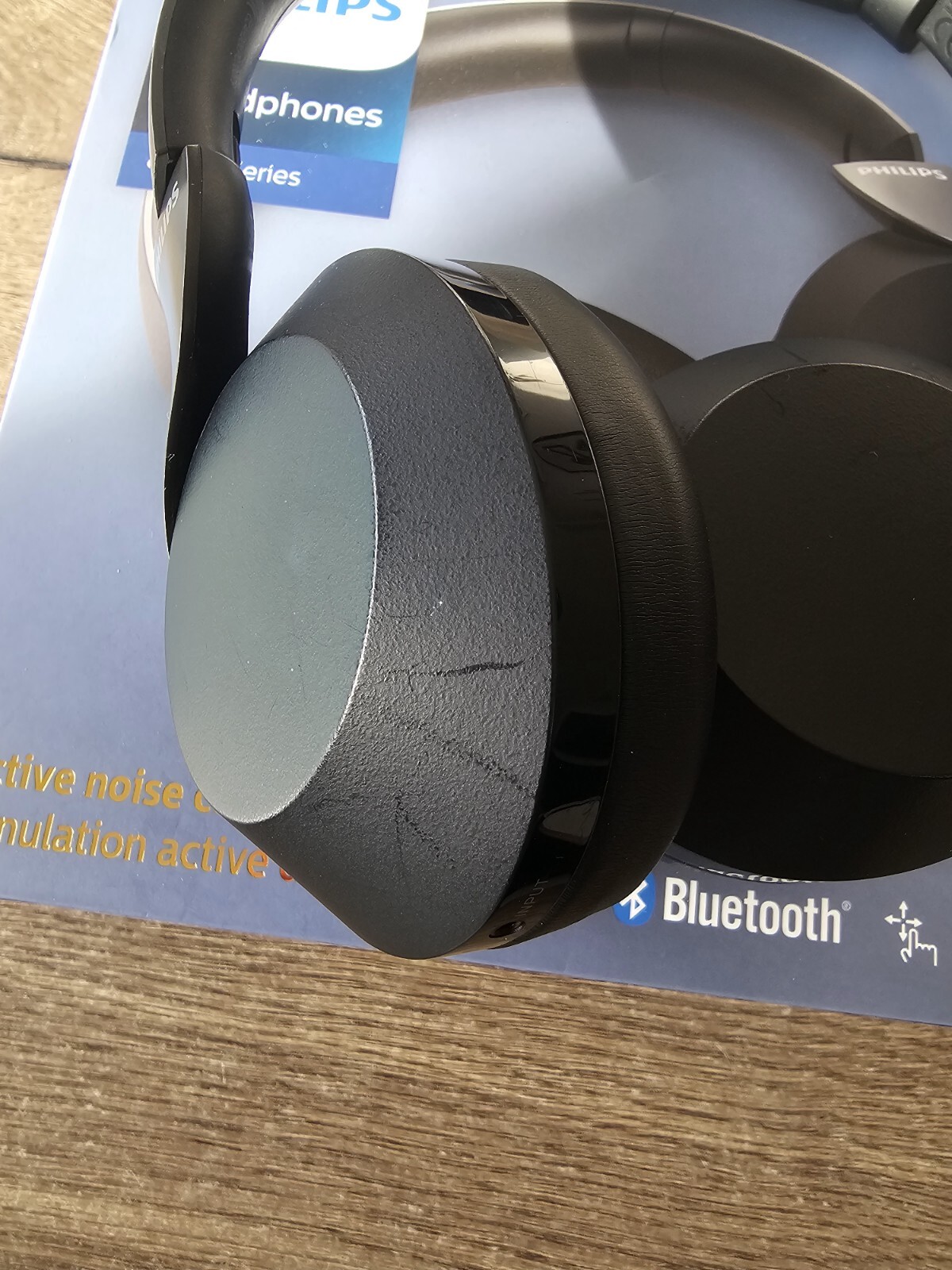 Philips PH805 Wireless OverEar Headphones Black Bluetooth With