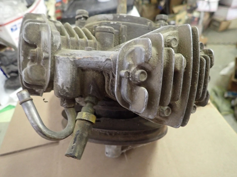 Compresor de aire Buick Limited Riviera Roadmaster 1958 para sistema Air Poise Ride Foto 2 de 4